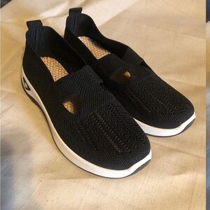 Women's Black Slip-On Sneakers